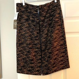Lovely Vince Camuto skirt size XL
